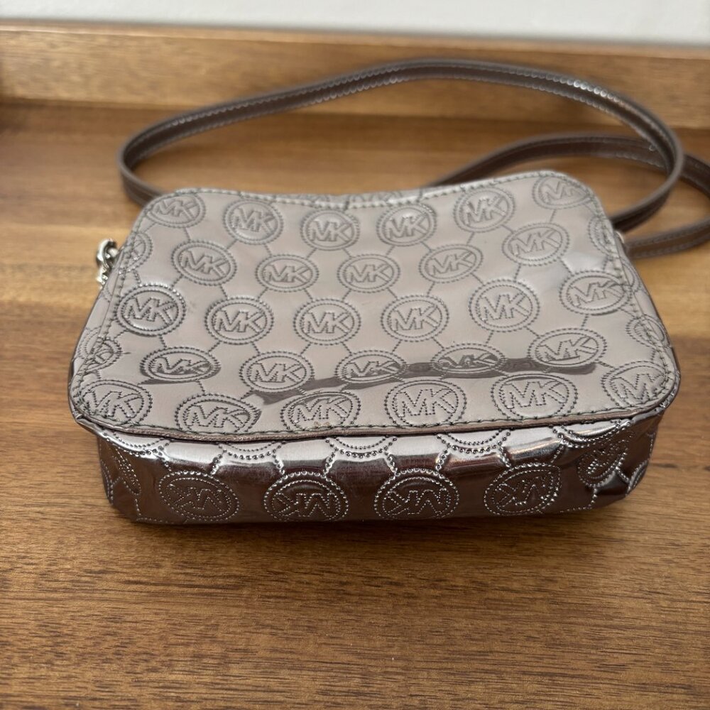 Michael Kors Jet Set Small Metallic Silver Logo Crossbody - Picture 7 of 10